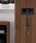 AC Infinity Klimasensor am CONTROLLER 69 PRO an der Wand neben einem Technikschrank